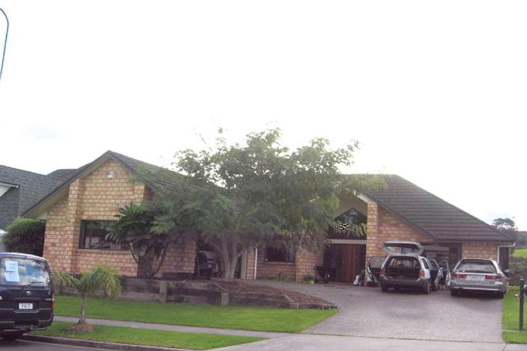 Photo of property in 194 Charles Prevost Drive, The Gardens, Auckland, 2105