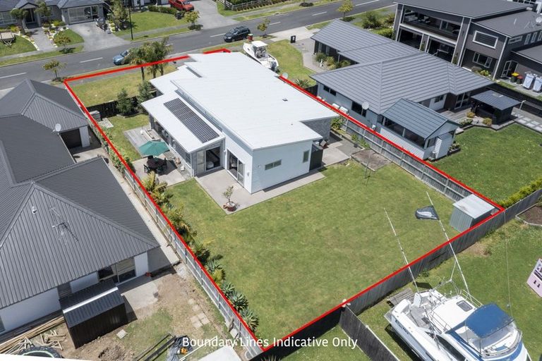 Photo of property in 8 Defender Crescent, Beachlands, Auckland, 2018