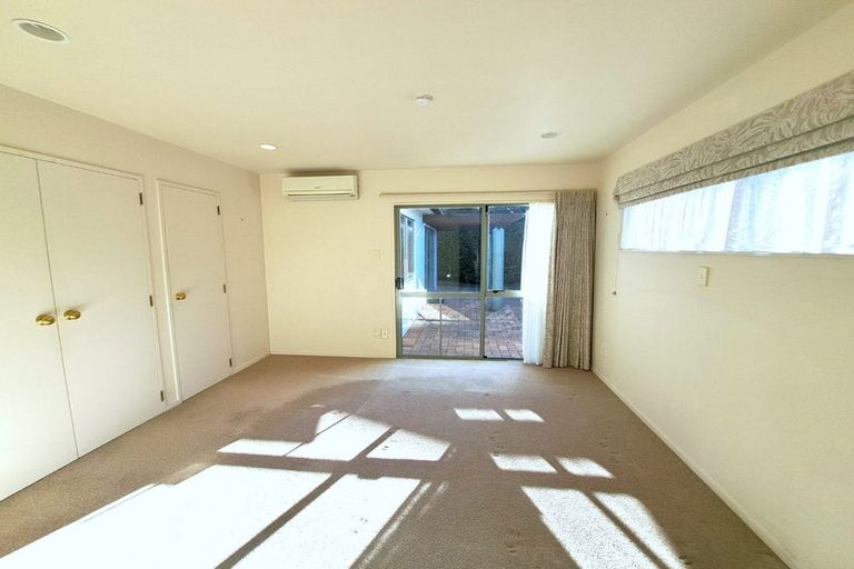 Photo of property in 1/2 Tobruk Crescent, Milford, Auckland, 0620