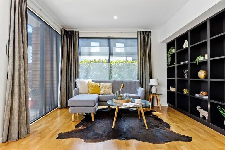 Photo of property in 62 Straven Road, Fendalton, Christchurch, 8014