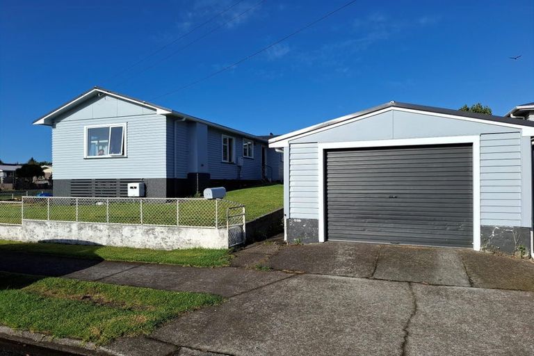 Photo of property in 53 Mould Street, Waitara, 4320