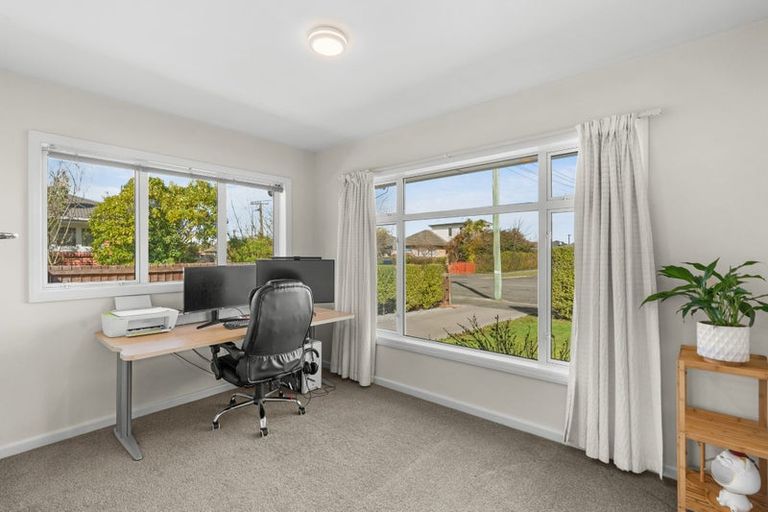 Photo of property in 27 Bourne Crescent, Papanui, Christchurch, 8053