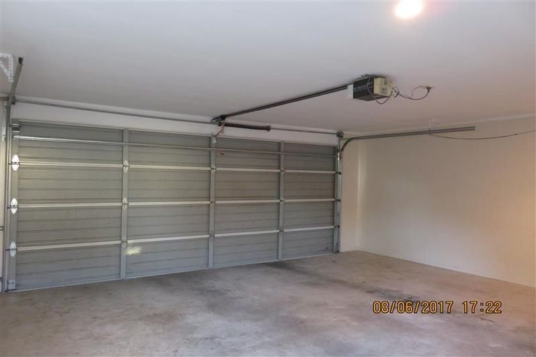 Photo of property in 325b Royal Road, Massey, Auckland, 0614