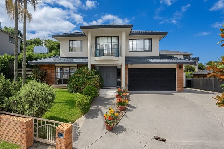 Photo of property in 25 Langana Avenue, Browns Bay, Auckland, 0630