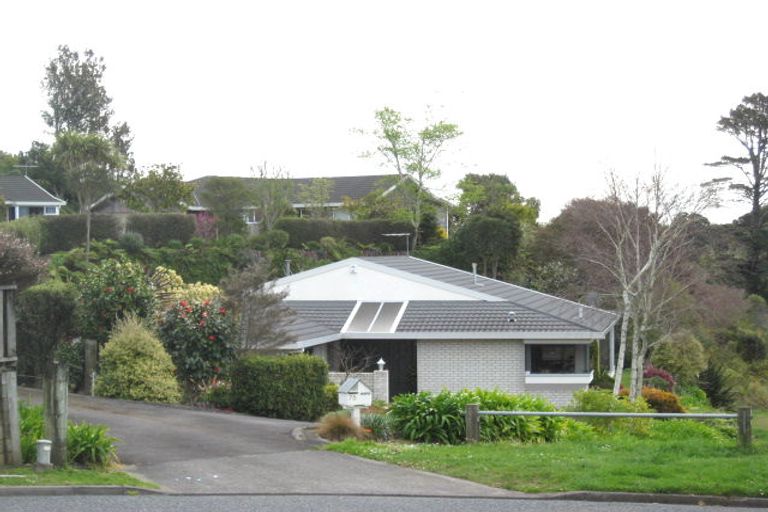 Photo of property in 75 Karina Road, Merrilands, New Plymouth, 4312