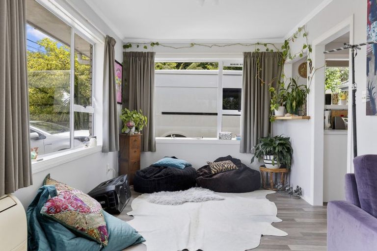 Photo of property in 11 Te Hatepe Avenue, Taupo, 3330