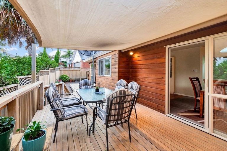 Photo of property in 3 San Fernando Way, Henderson, Auckland, 0612