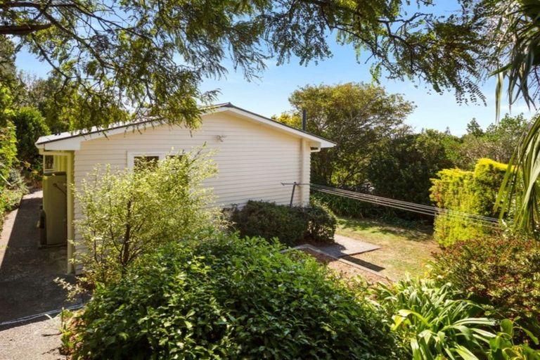 Photo of property in 129 Ironside Road, Johnsonville, Wellington, 6037