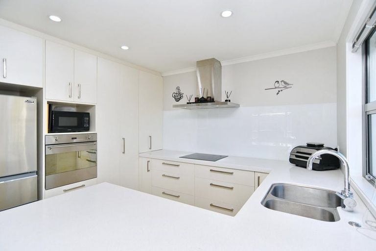Photo of property in 1/28 Kirsten Place, Parklands, Christchurch, 8083