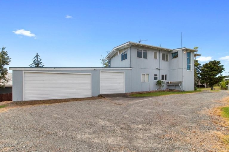 Photo of property in 30 Hillview Road, Waihi Beach, 3611