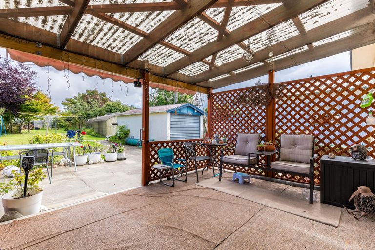 Photo of property in 70 Rhodes Street, Waimate, 7924