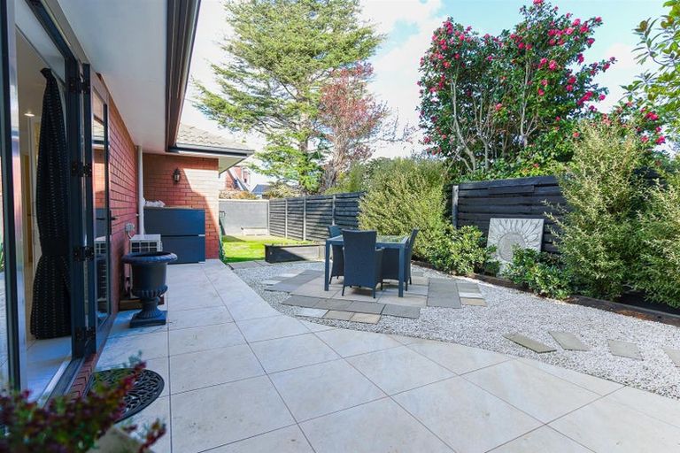 Photo of property in 26a Crofton Road, Harewood, Christchurch, 8051