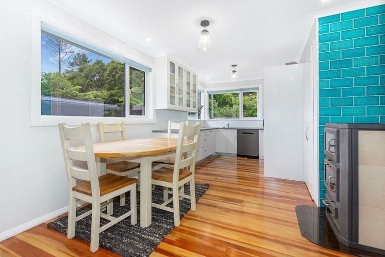 Photo of property in 33 Sunny Grove, Wainuiomata, Lower Hutt, 5014