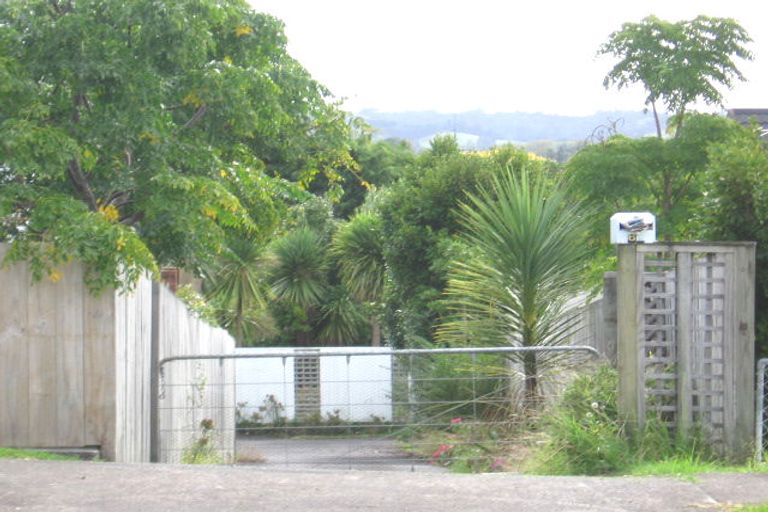 Photo of property in 6a Blacklock Avenue, Henderson, Auckland, 0612