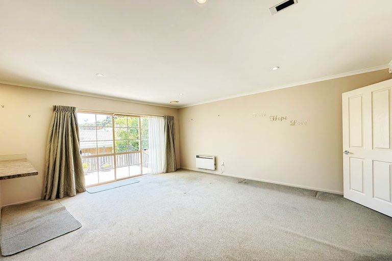 Photo of property in 10 Amherst Place, Albany, Auckland, 0632