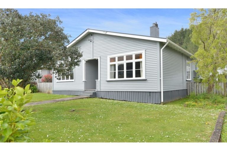 Photo of property in 87 George Street, Hikurangi, 0114