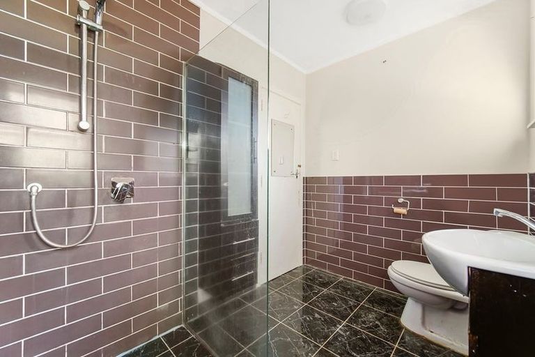 Photo of property in 17 Mildmay Road, Henderson, Auckland, 0610