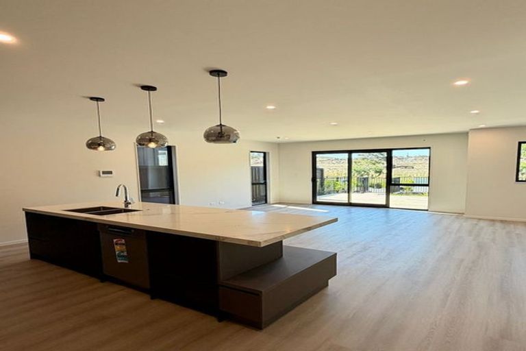 Photo of property in 9/299 Te Taruna Drive, Wainui, 0932