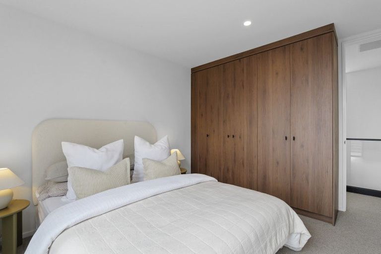 Photo of property in 26d Bryndwr Road, Fendalton, Christchurch, 8052