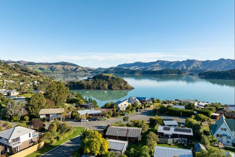 Photo of property in 18 Muriwai Drive, Diamond Harbour, 8971