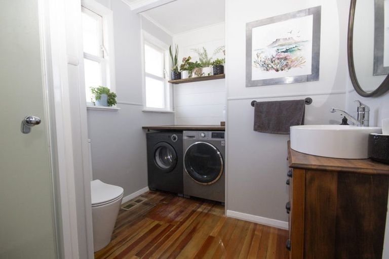 Photo of property in 61 Terou Street, Manaia, 4612