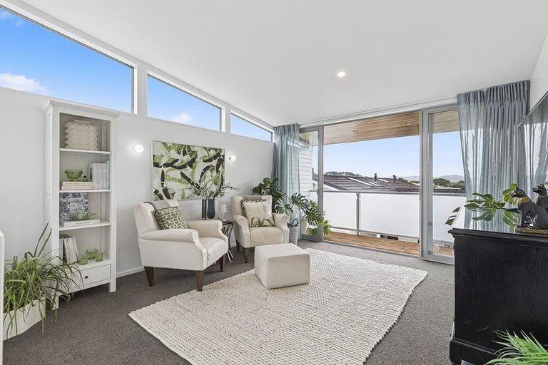 Photo of property in 32 Mantell Street, Seatoun, Wellington, 6022