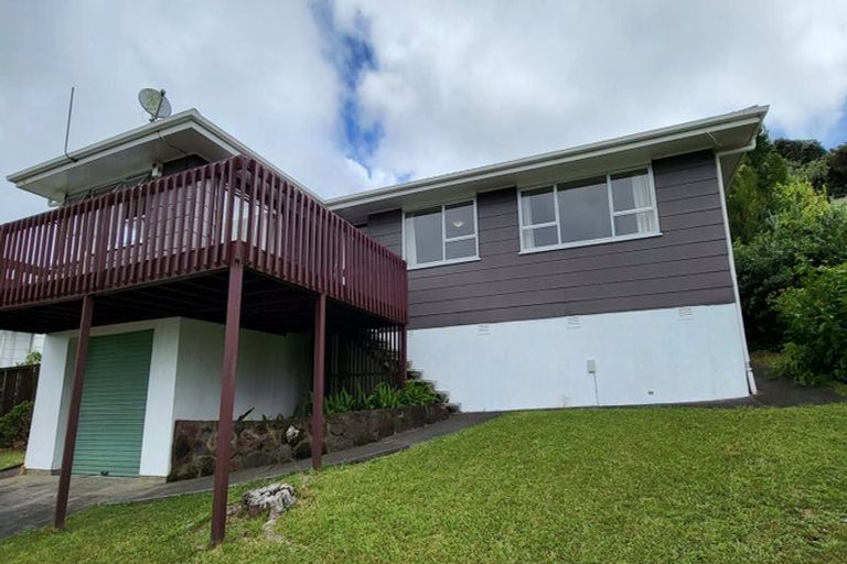 Photo of property in 9 Aralia Road, Sunnynook, Auckland, 0620