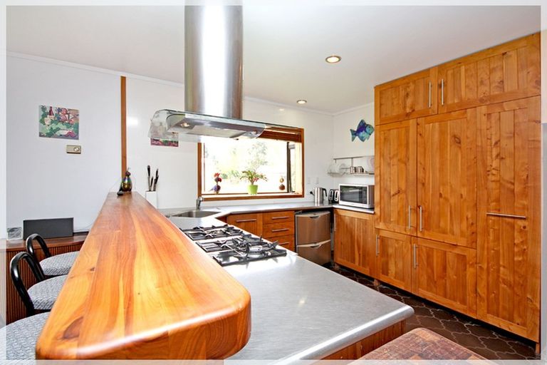 Photo of property in 214 Kawiu Road, Levin, 5510