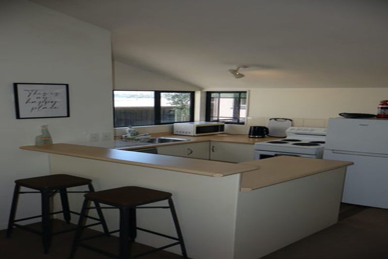 Photo of property in 15a Beresford Street, Bayswater, Auckland, 0622