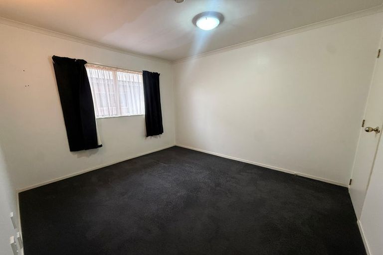 Photo of property in 2/28 Third Avenue, Tauranga, 3110