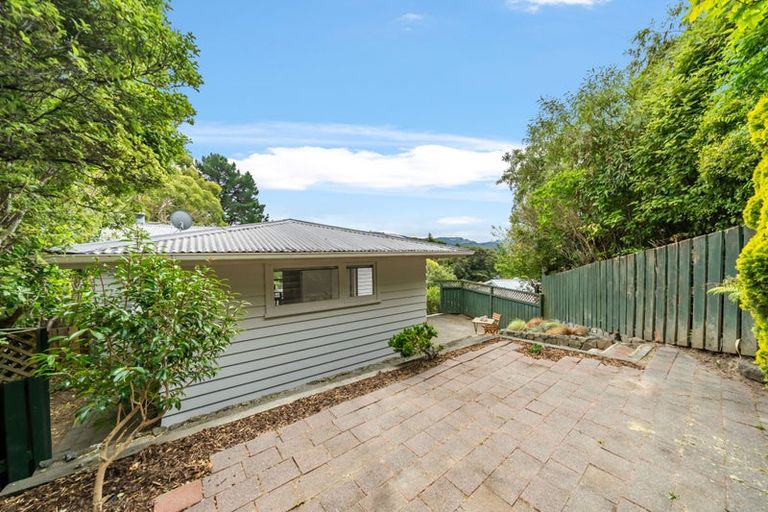 Photo of property in 5 Winchester Avenue, Pinehaven, Upper Hutt, 5019