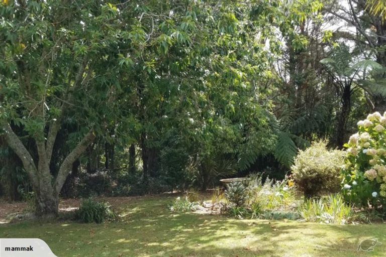 Photo of property in 190 Boiler Gully Road, Manukau Heads, Waiuku, 2684