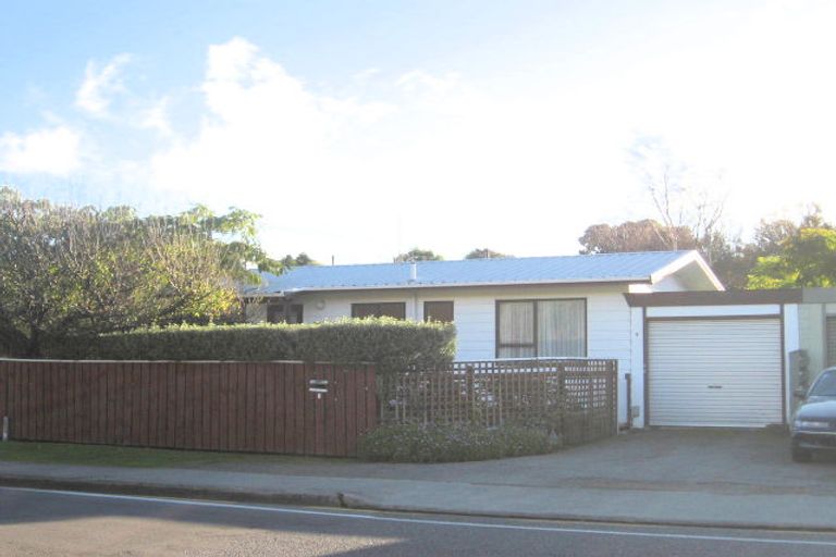 Photo of property in 1 Rimu Road, Raumati Beach, Paraparaumu, 5032