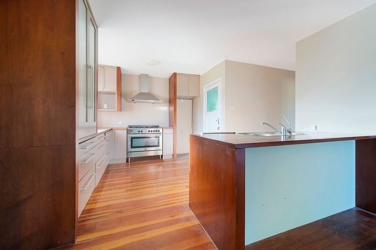 Photo of property in 17 Mildmay Road, Henderson, Auckland, 0610