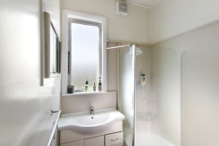 Photo of property in 11 Linklater Avenue, Foxton Beach, Foxton, 4815