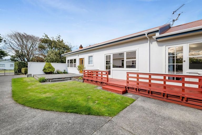 Photo of property in 19 George Street, Hawera, 4610