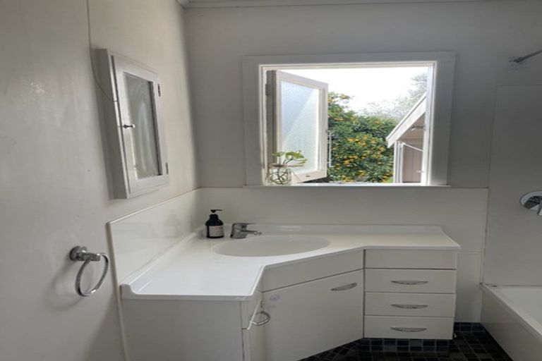 Photo of property in 7 Palmerston Road, Havelock North, 4130