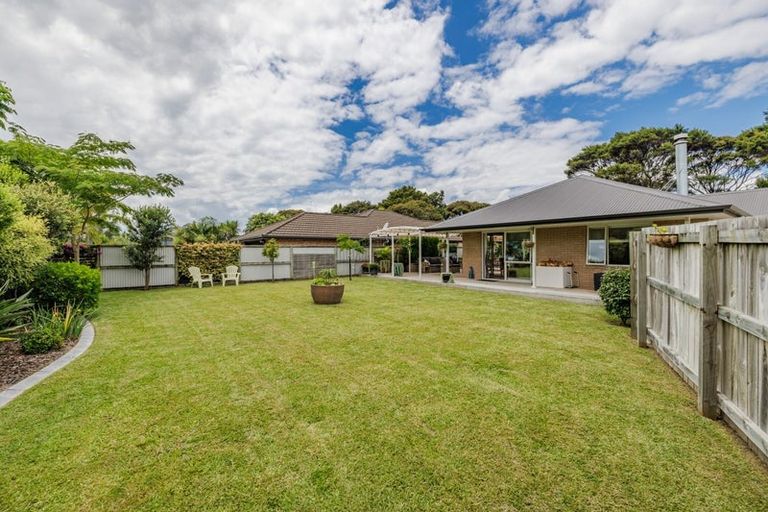 Photo of property in 25 Halyard Loop, Haruru, 0204