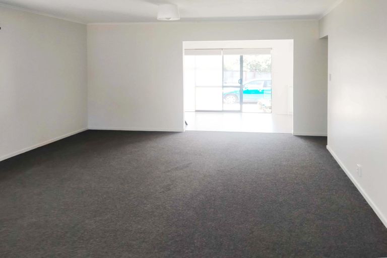 Photo of property in 13 Oxford Road, Manurewa, Auckland, 2102