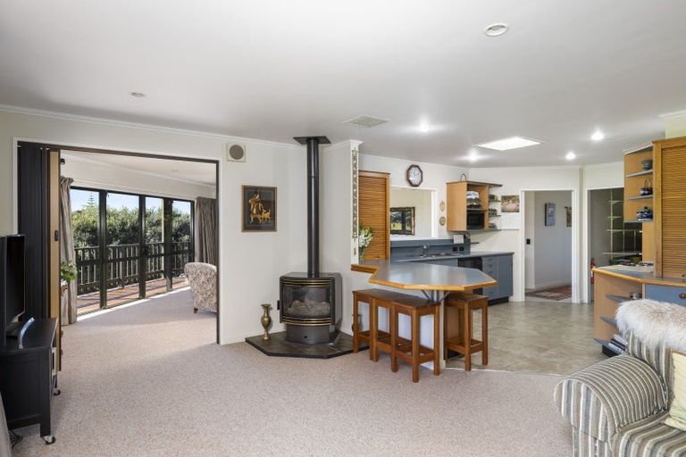 Photo of property in 24 Palm Parade, Riversdale Beach, Masterton, 5872