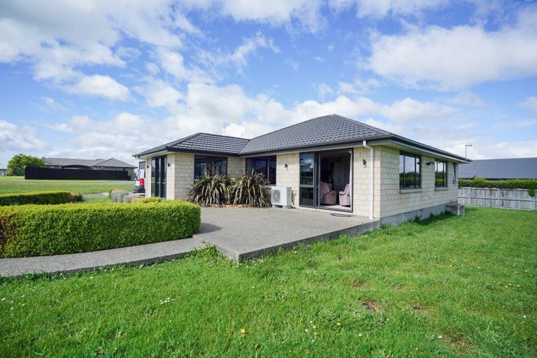Photo of property in 28 Majestic Chance, Seaward Bush, Invercargill, 9812