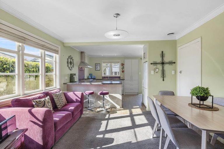 Photo of property in 78 Oxford Street, Tawa, Wellington, 5028