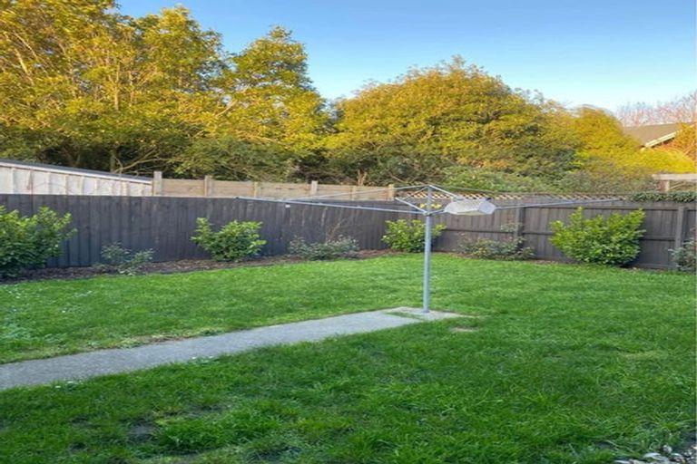 Photo of property in 2/9 Somme Street, St Albans, Christchurch, 8014