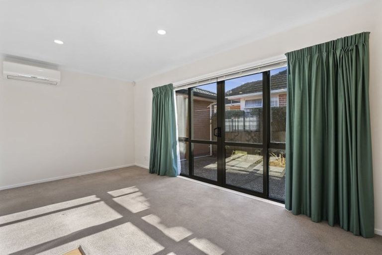 Photo of property in 2/32 Gibbons Street, Upper Hutt Central, Upper Hutt, 5018