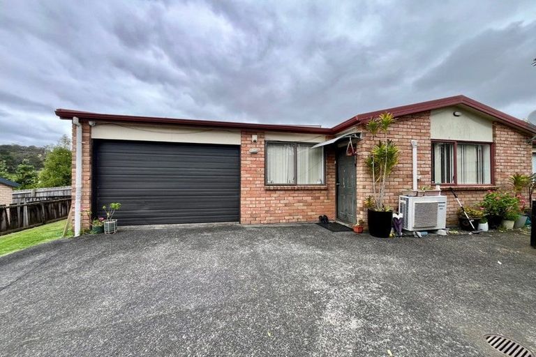 Photo of property in 57 Woodbank Drive, Glen Eden, Auckland, 0602