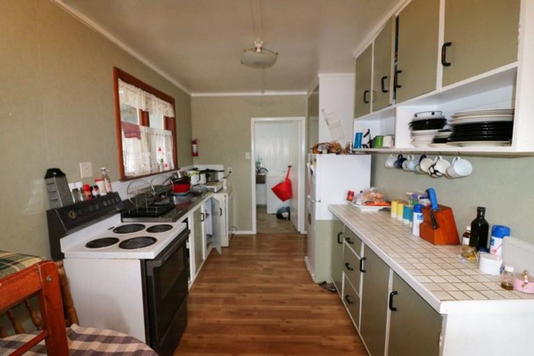 Photo of property in 10 Victor Street, Dannevirke, 4930