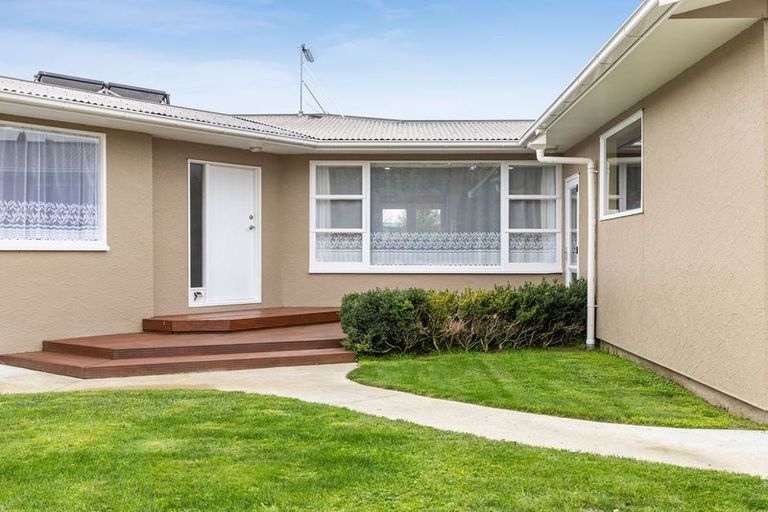 Photo of property in 9 Patea Place, Terrace End, Palmerston North, 4410