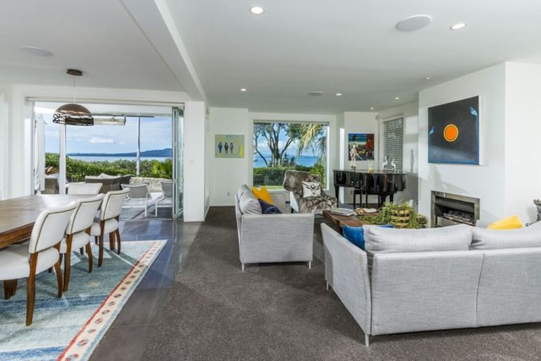Photo of property in 31 Beach Road, Castor Bay, Auckland, 0620