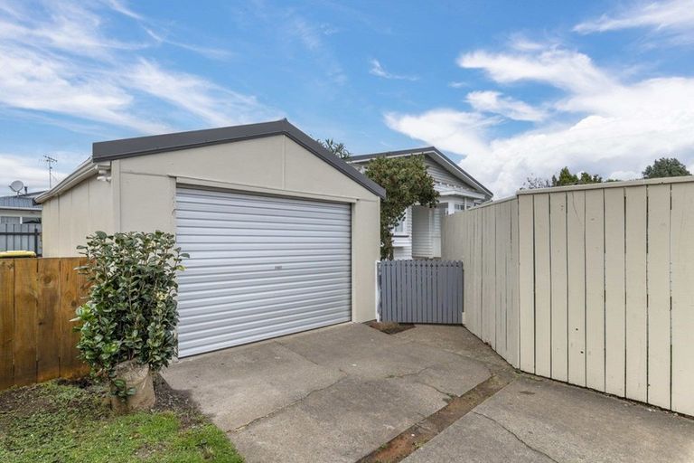 Photo of property in 58b Salisbury Street, Levin, 5510