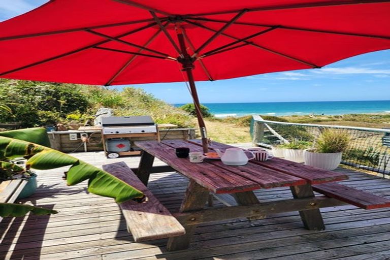 Photo of property in 563 Pukehina Parade, Pukehina, Te Puke, 3189